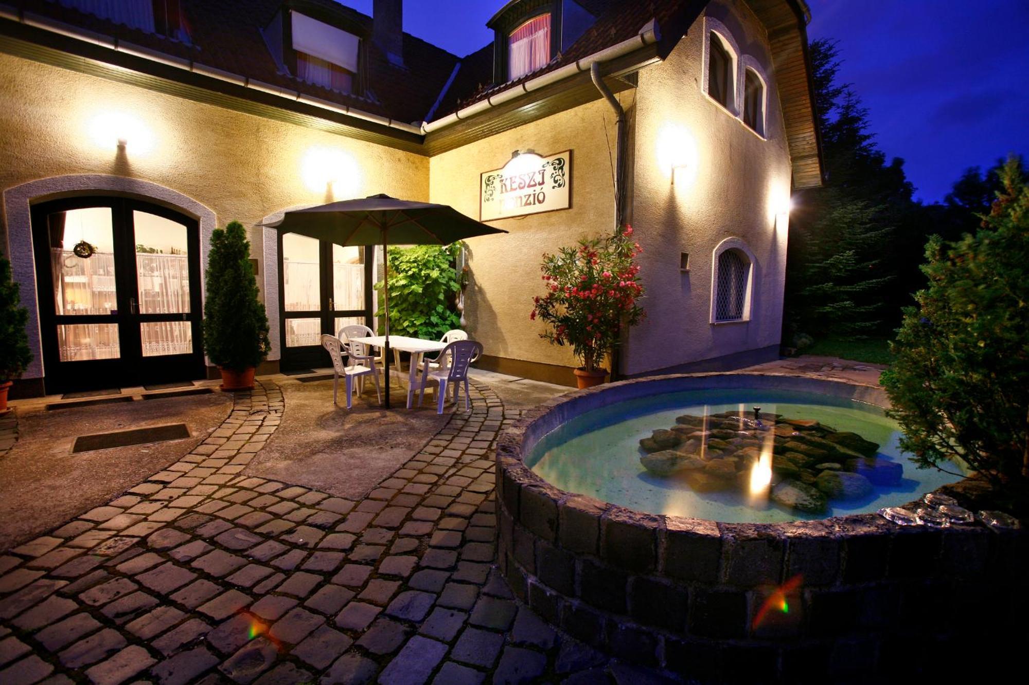Keszi Panzio Hotel Budakeszi Buitenkant foto