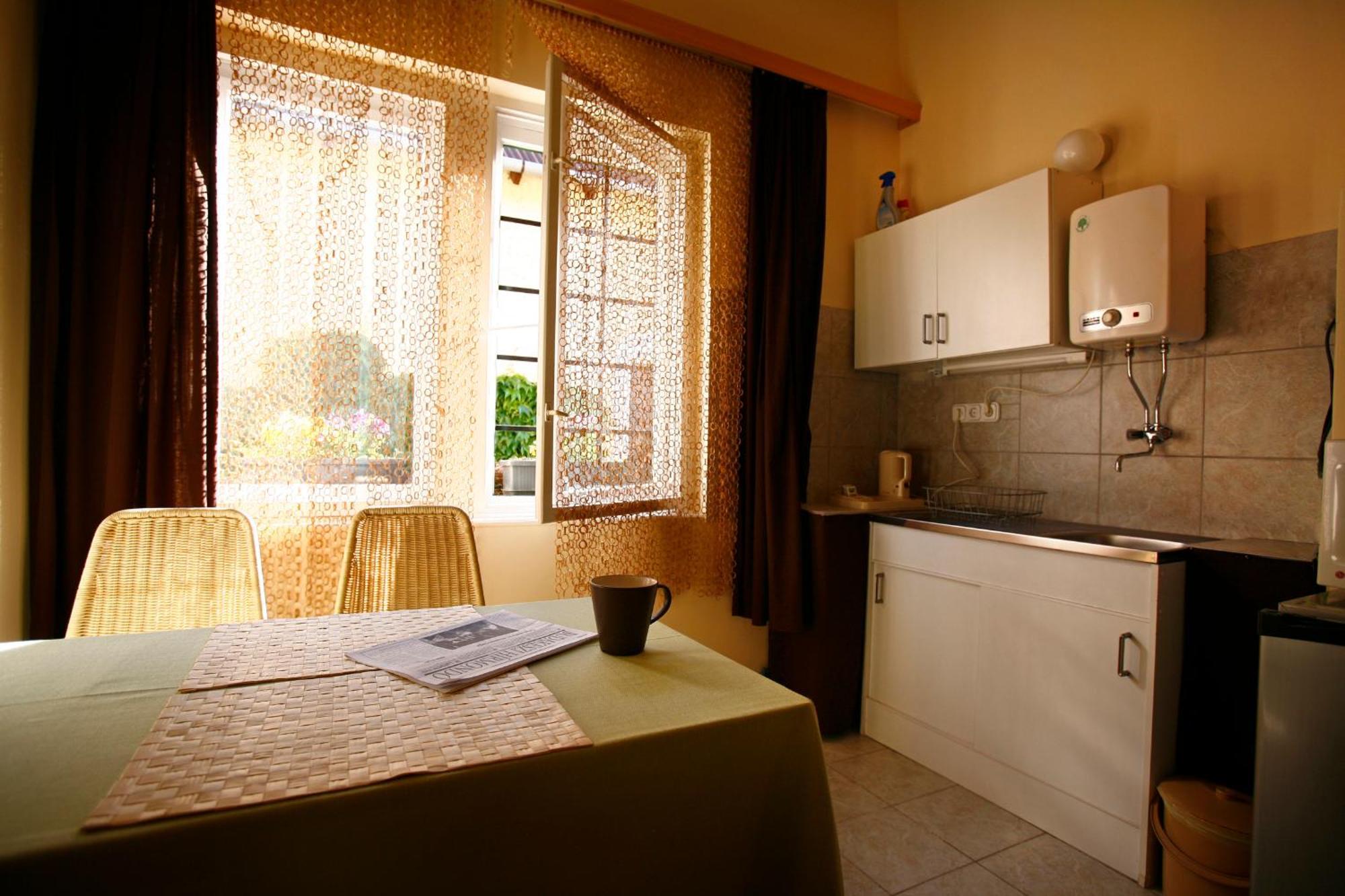 Keszi Panzio Hotel Budakeszi Buitenkant foto