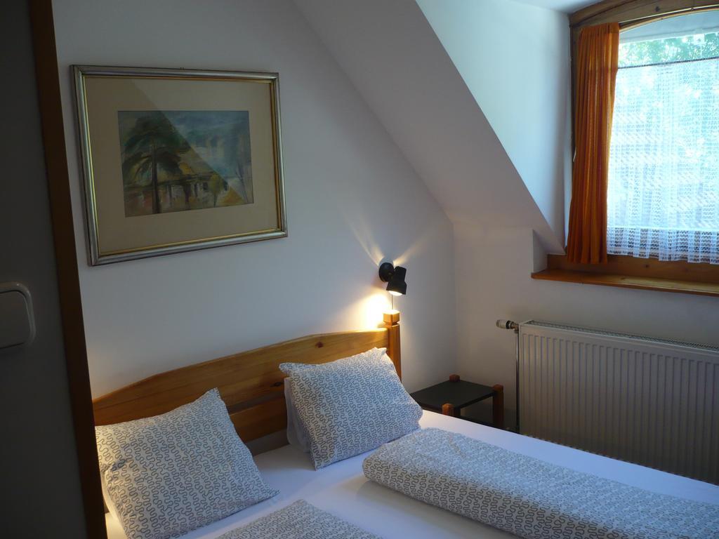 Keszi Panzio Hotel Budakeszi Buitenkant foto