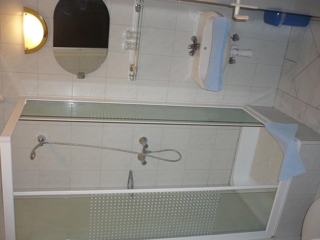 Keszi Panzio Hotel Budakeszi Buitenkant foto